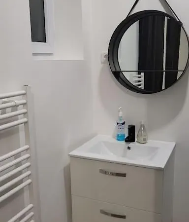Appartement T2 Calme Et Cosy Proche Centre *